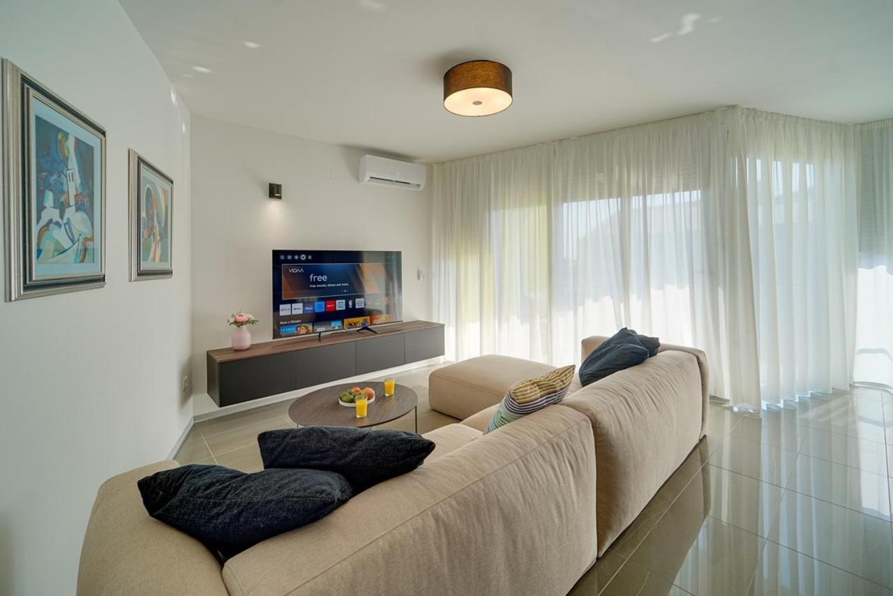 Apartment Hana Замбратия Экстерьер фото